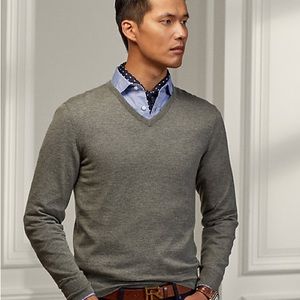 Ralph Lauren Purple Label 100% cashmere sweater- gray v-neck